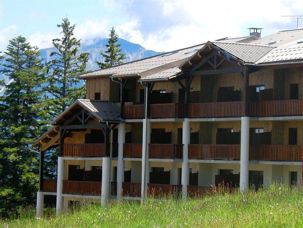 - Restaurant Le Blanchon Hotel 2*